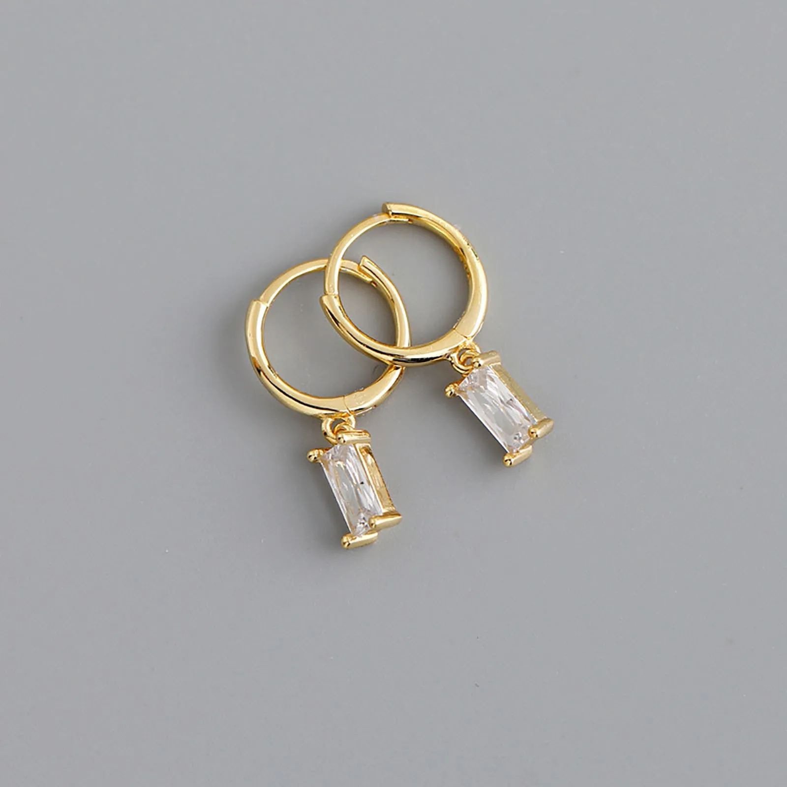 Trendy Stainless Steel Dangle Earrings For Women Simple Geometric Rectangular Zircon Dangle Earrings Jewelry Accessories
Trendy Stainless Steel Dangle Earrings For Women Simple Geometric Rectangular Zircon Dangle Earrings Jewelry Accessories