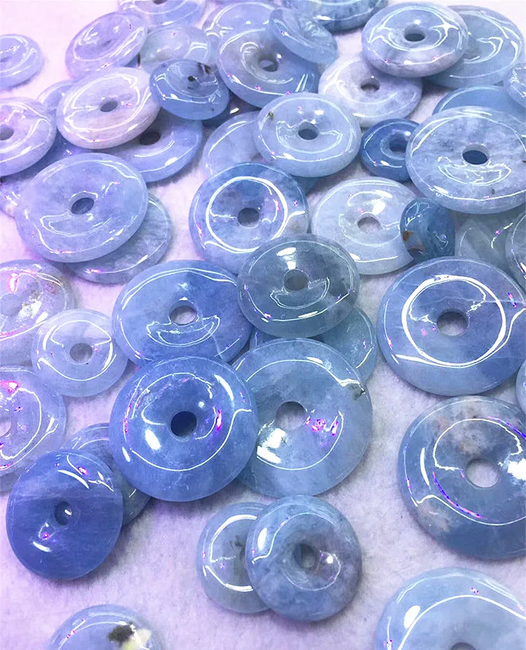 Manufacturer direct selling pure natural Marine blue treasure ping buckle microstrip with associated mineral phase as shown in t
Manufacturer direct selling pure natural Marine blue treasure ping buckle microstrip with associated mineral phase as shown in t