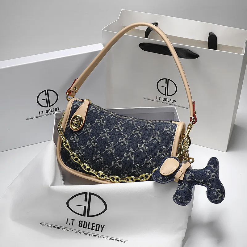 Luxury Brand High-end Denim Jacquard Embroidery Ladies Crescent Bag 2021 New European and American Retro All-match Underarm Bag
Luxury Brand High-end Denim Jacquard Embroidery Ladies Crescent Bag 2021 New European and American Retro All-match Underarm Bag