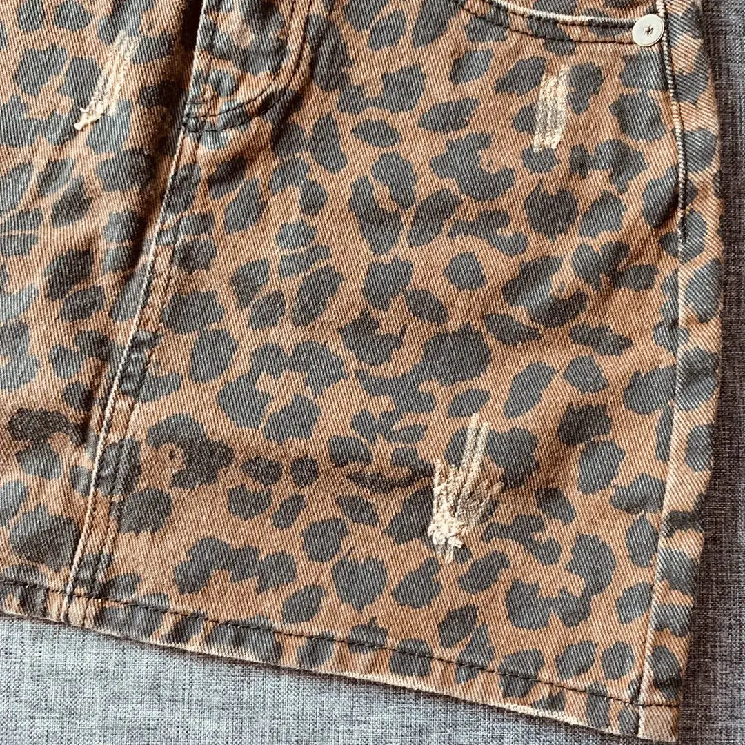Women's Leopard Print Denim Skirt A-line High Waist Ladies Jupe with Pockets
Women's Leopard Print Denim Skirt A-line High Waist Ladies Jupe with Pockets