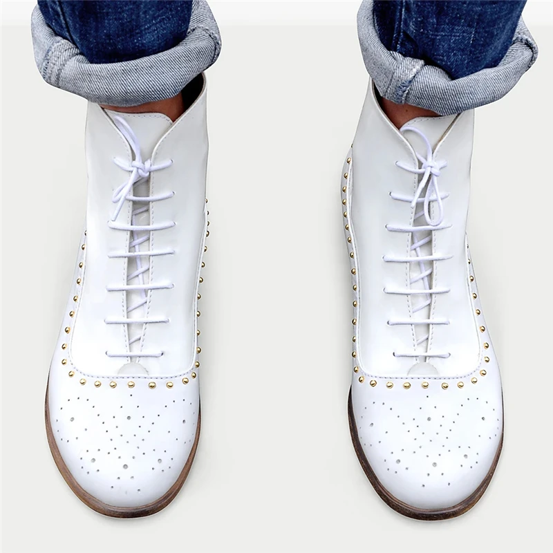 Women Winter Cheleas Boots Genuine Leather Ankle Laces Flat Boot Woman Handmade Short Rivet Boots 2020
Women Winter Cheleas Boots Genuine Leather Ankle Laces Flat Boot Woman Handmade Short Rivet Boots 2020
