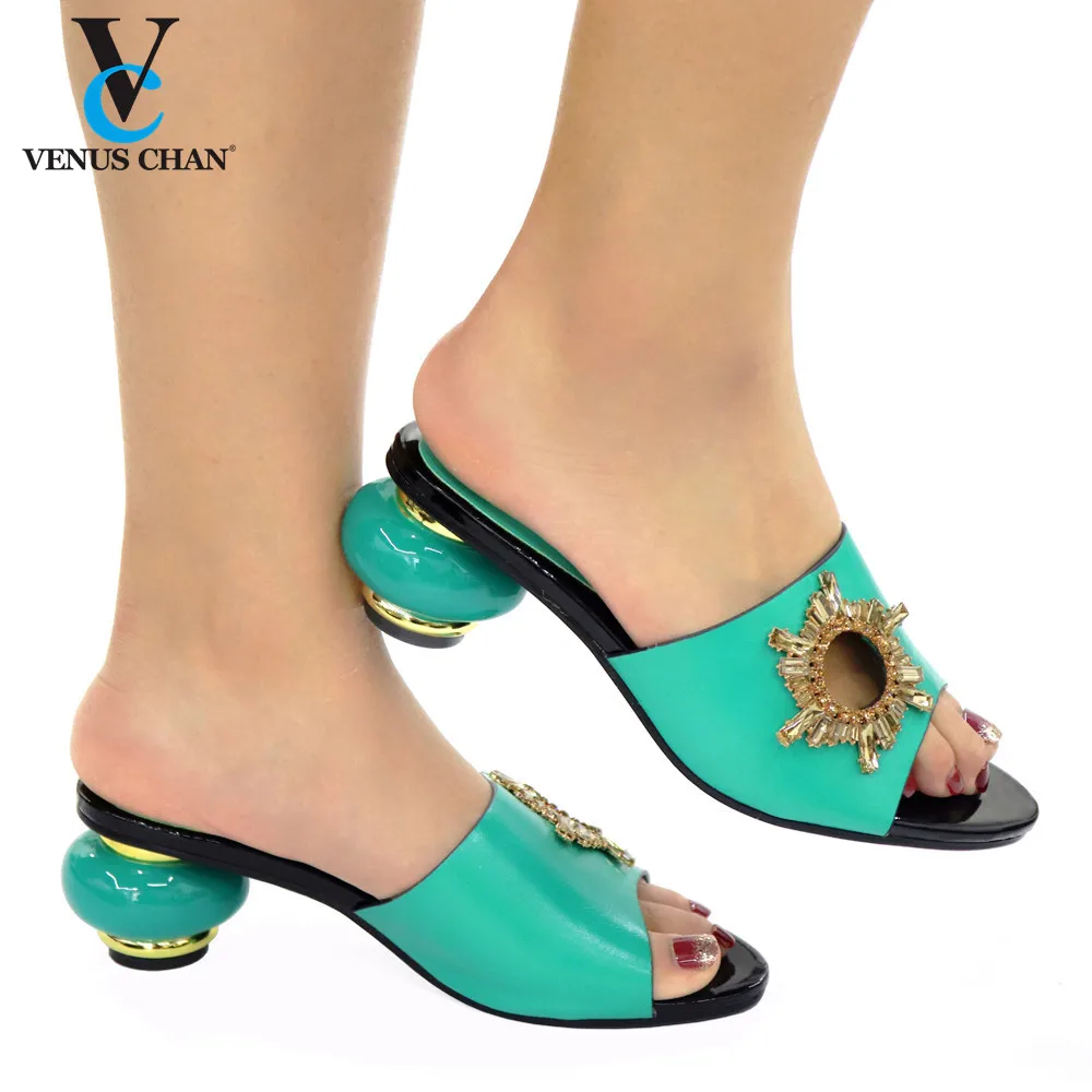 Rhinestone Women Wedding Shoes Elegant Sweet Style for Royal Wedding Party Slingbacks Sandals Women Shoes 2021 Women Shoes
Rhinestone Women Wedding Shoes Elegant Sweet Style for Royal Wedding Party Slingbacks Sandals Women Shoes 2021 Women Shoes