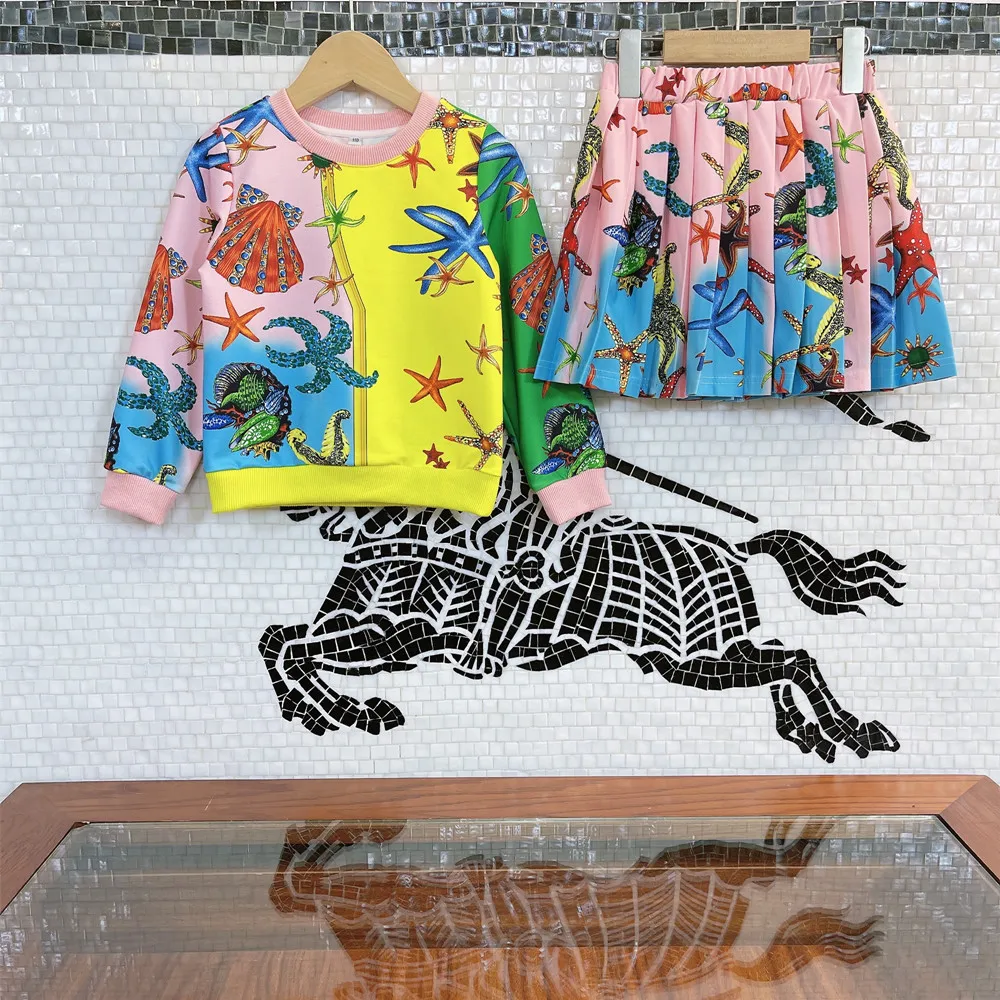 Designer children's clothing 2021 early autumn hot new products for girls, heavy craftsmanship, gradient color positioning and f
Designer children's clothing 2021 early autumn hot new products for girls, heavy craftsmanship, gradient color positioning and f