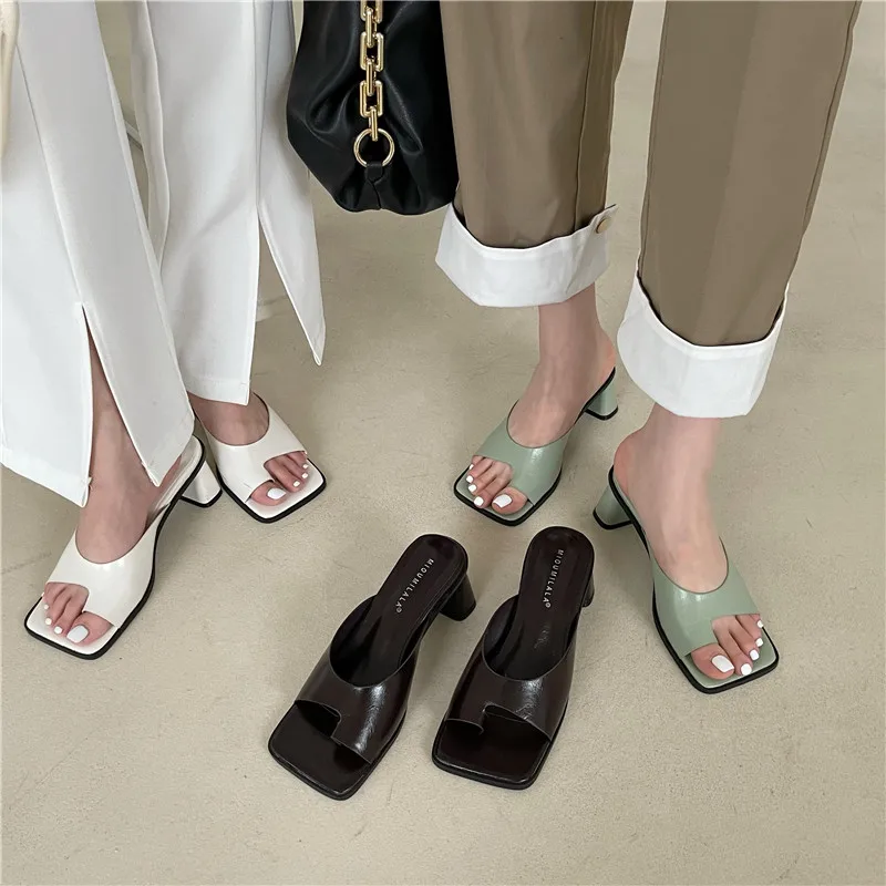 2022 Clip Toe Women Slippers Summer Sandals Slides Black White Green Thick Mid Heels Party Pumps Dress Slides Size 35-39
2022 Clip Toe Women Slippers Summer Sandals Slides Black White Green Thick Mid Heels Party Pumps Dress Slides Size 35-39
