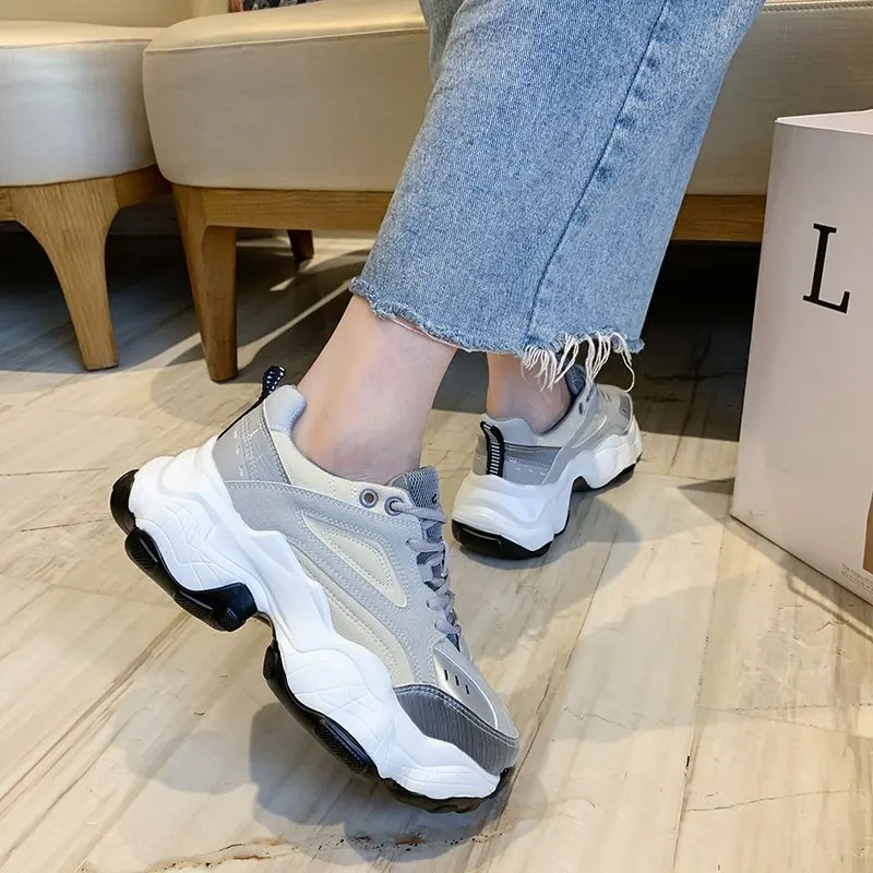 Women Platform Sneakers 2021 New Spring Breathable Mesh Casual Dad Shoes Thick Bottom Ladies Soft Vulcanized Sport Shoes Woman
Women Platform Sneakers 2021 New Spring Breathable Mesh Casual Dad Shoes Thick Bottom Ladies Soft Vulcanized Sport Shoes Woman