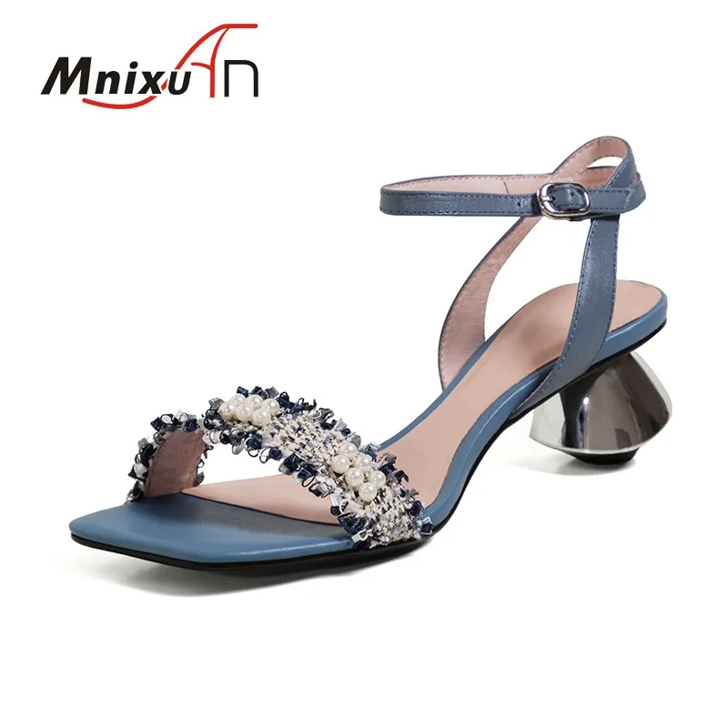 Korean Sweet Pearls Women Sandals Summer 2021 Ankle Strap Fabric Genuine Leather Strange Medium Heels Ladies Princess Shoes Blue
Korean Sweet Pearls Women Sandals Summer 2021 Ankle Strap Fabric Genuine Leather Strange Medium Heels Ladies Princess Shoes Blue