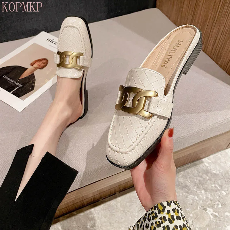 2021 Spring and Summer New Closed-Toe Slippers Female Square Toe Fashion Outdoor All-Matching Metal Buckle Low Heel Mules Shoes
2021 Spring and Summer New Closed-Toe Slippers Female Square Toe Fashion Outdoor All-Matching Metal Buckle Low Heel Mules Shoes
