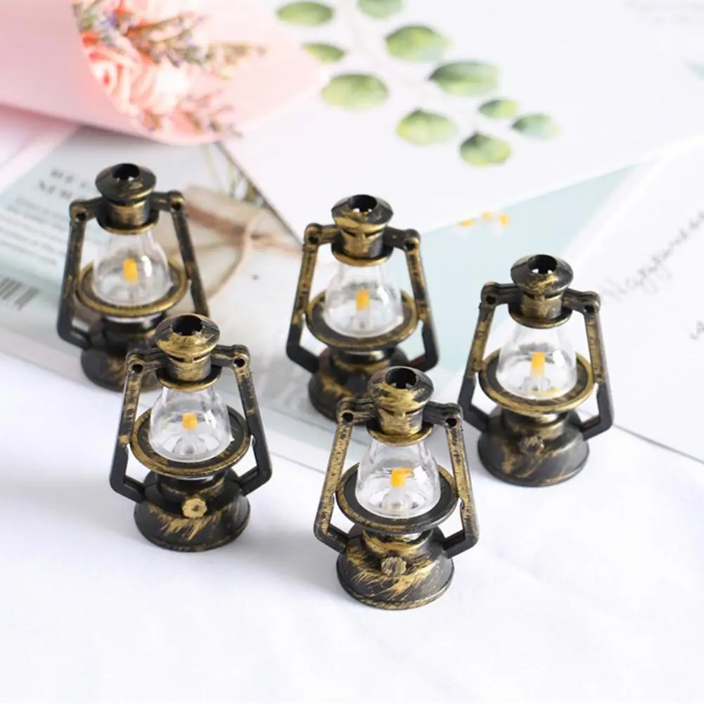 Dollhouse Kerosene Lamp Luminescent Mini Plastic Retro Lantern Miniature Toy Kids Toy for Dollhouse 
Dollhouse Kerosene Lamp Luminescent Mini Plastic Retro Lantern Miniature Toy Kids Toy for Dollhouse