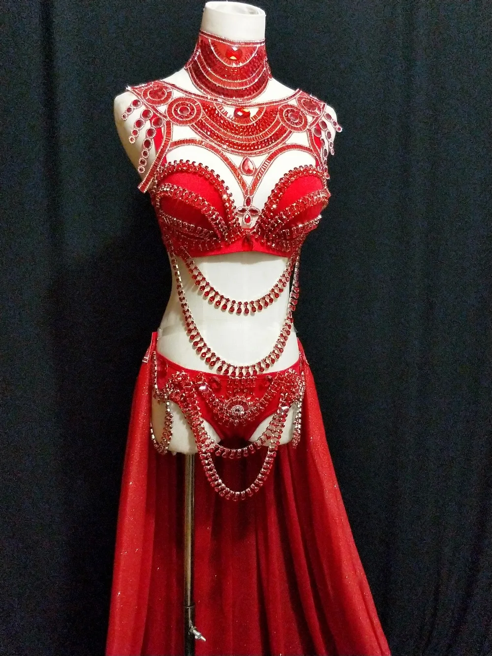 Stage wear Prom Sexy Sequin Gold Rhinestone Outfit Bra Short Skirt Crystal Design Party Dress Dj Female Singer Nightclub Costume
Stage wear Prom Sexy Sequin Gold Rhinestone Outfit Bra Short Skirt Crystal Design Party Dress Dj Female Singer Nightclub Costume