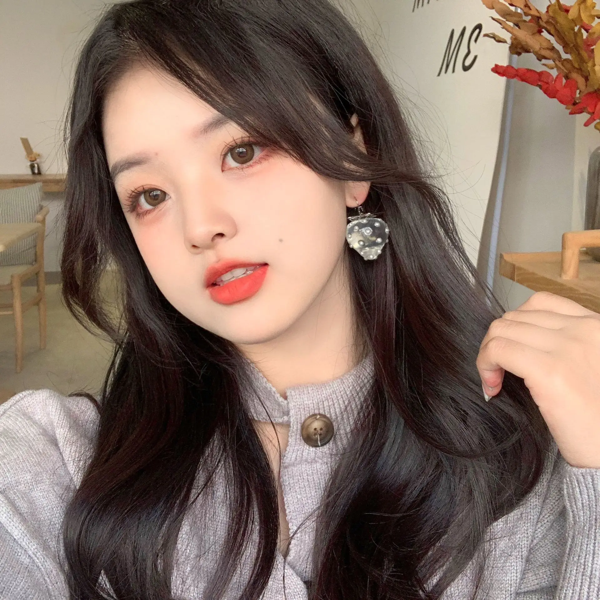 Strawberry Transparent Earrings New Fashion In 2021 South Korea Sweet Versatile Ear Hook South Korea Temperament Earrings
Strawberry Transparent Earrings New Fashion In 2021 South Korea Sweet Versatile Ear Hook South Korea Temperament Earrings