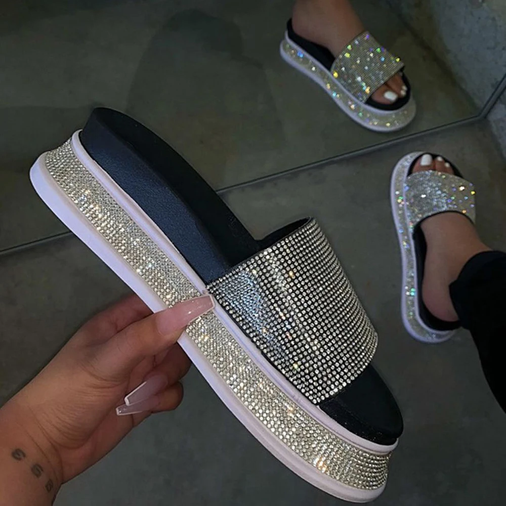Woman Summer Rhinestone Shoes Cross Bling Slippers Outdoor Casual Beach Sandals Waterproof Platform Slides Pantufas Slipper
Woman Summer Rhinestone Shoes Cross Bling Slippers Outdoor Casual Beach Sandals Waterproof Platform Slides Pantufas Slipper
