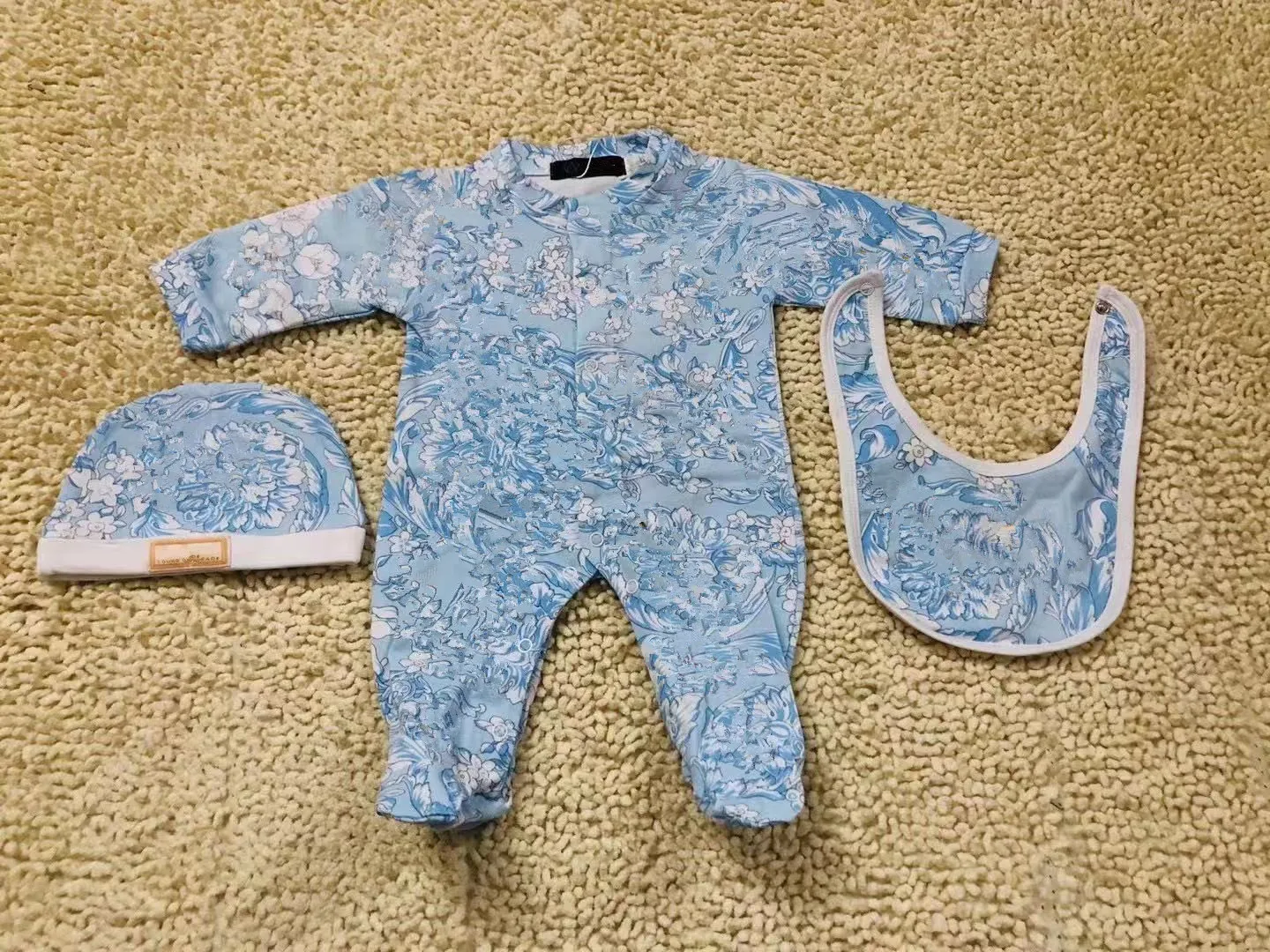 2021 Newborn Baby Romper Flower one piece romper +hat +tissue for toddler baby clothing
2021 Newborn Baby Romper Flower one piece romper +hat +tissue for toddler baby clothing