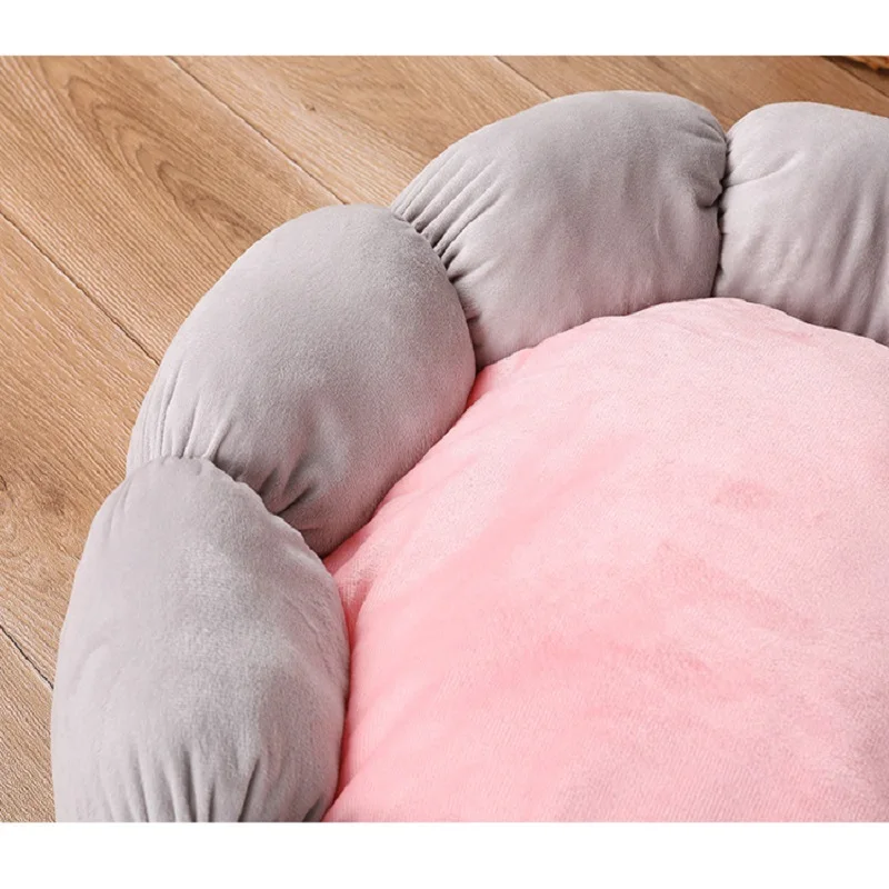 Pet supplies new creative four seasons spring and summer round soft flower cat litter dog kennel
Pet supplies new creative four seasons spring and summer round soft flower cat litter dog kennel