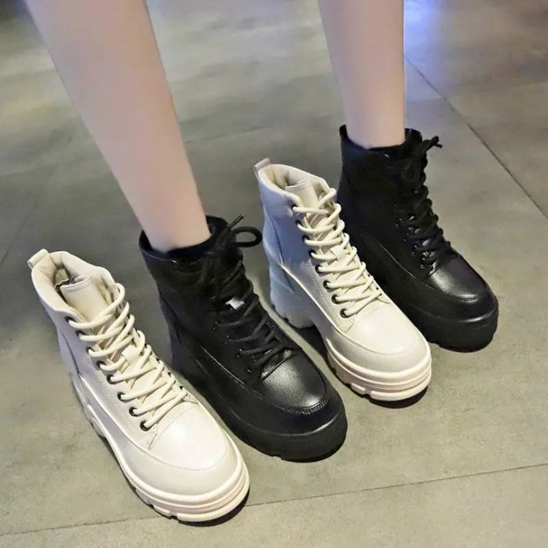 The New Fashion Riding, Lace-Up Round Toe Height Lncreasing Ankle Solid Plush Breathable Thick Bottom Keep Warm
The New Fashion Riding, Lace-Up Round Toe Height Lncreasing Ankle Solid Plush Breathable Thick Bottom Keep Warm