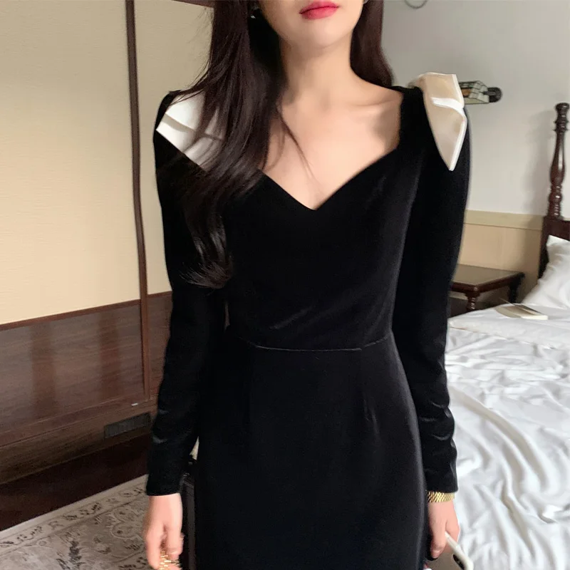 New Arrival Vintage Hepburn Style Black Velvet Dress Female Autumn Winter Women'S V-Neck Long Sleeve Casual Dress Ladies Robe
New Arrival Vintage Hepburn Style Black Velvet Dress Female Autumn Winter Women'S V-Neck Long Sleeve Casual Dress Ladies Robe