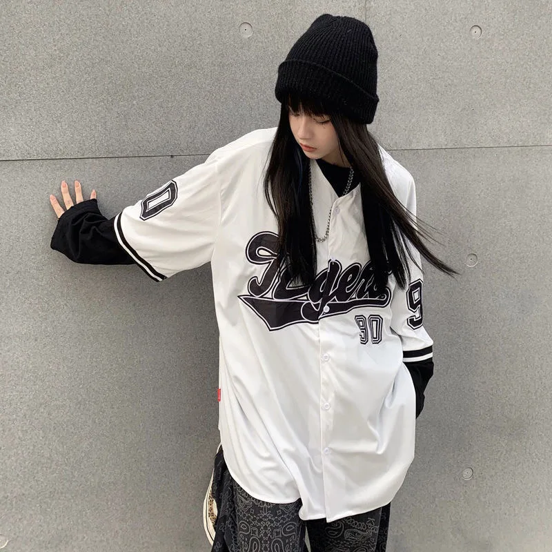 Baseball Shirt Women And Men Hippe Vintage Oversize Hip Hop Streetwear Korean Style Short Half Sleeve Button Up 2021 NEW Blouse
Baseball Shirt Women And Men Hippe Vintage Oversize Hip Hop Streetwear Korean Style Short Half Sleeve Button Up 2021 NEW Blouse