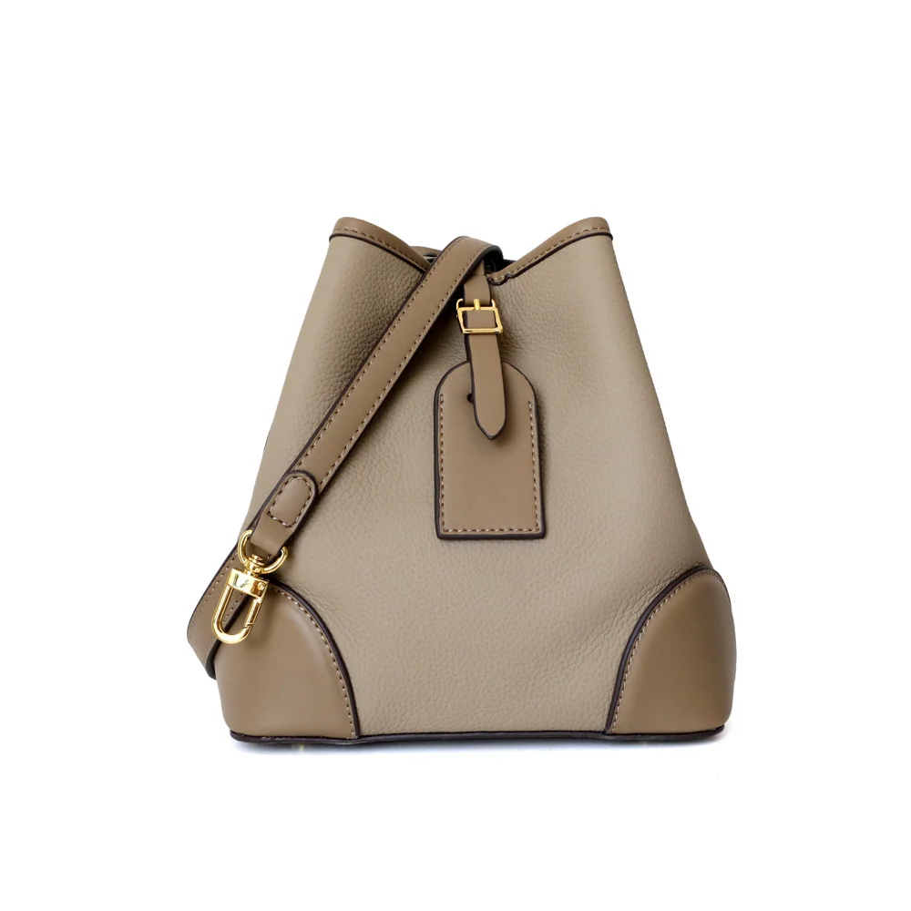 Cow 2020 New Leather Shoulder Bags for Ladies Fashion Stitching Women Crossbody Bag High Quality Genuine Leather Messenger Bag
Cow 2020 New Leather Shoulder Bags for Ladies Fashion Stitching Women Crossbody Bag High Quality Genuine Leather Messenger Bag