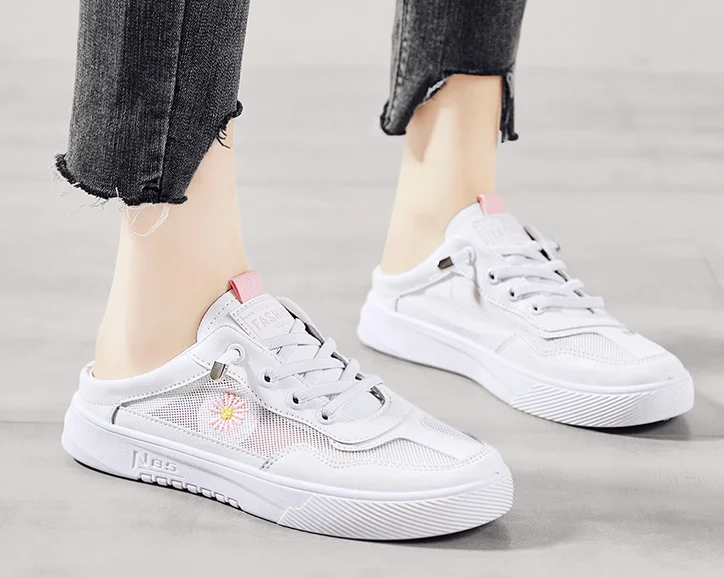 New 2019 Spring Summer Women Canvas Shoes flat sneakers women casual shoes low upper lace up white shoes 
New 2019 Spring Summer Women Canvas Shoes flat sneakers women casual shoes low upper lace up white shoes
