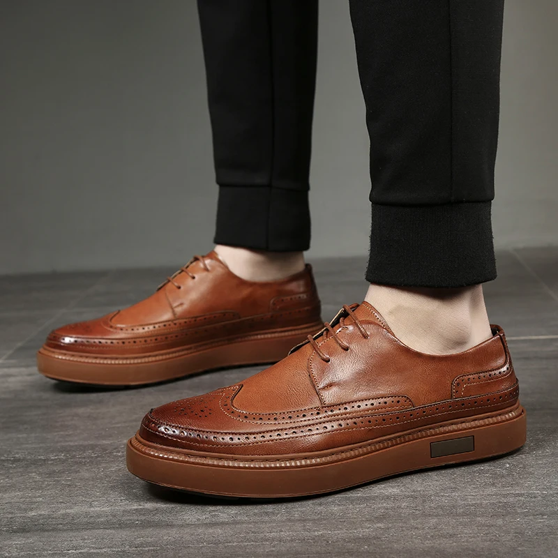 2020 new Men Leather Shoes Men Dress Shoes Formal Wedding Party Shoes For Men Retro Brogue Shoes Luxury Brand Men's Oxfords
2020 new Men Leather Shoes Men Dress Shoes Formal Wedding Party Shoes For Men Retro Brogue Shoes Luxury Brand Men's Oxfords
