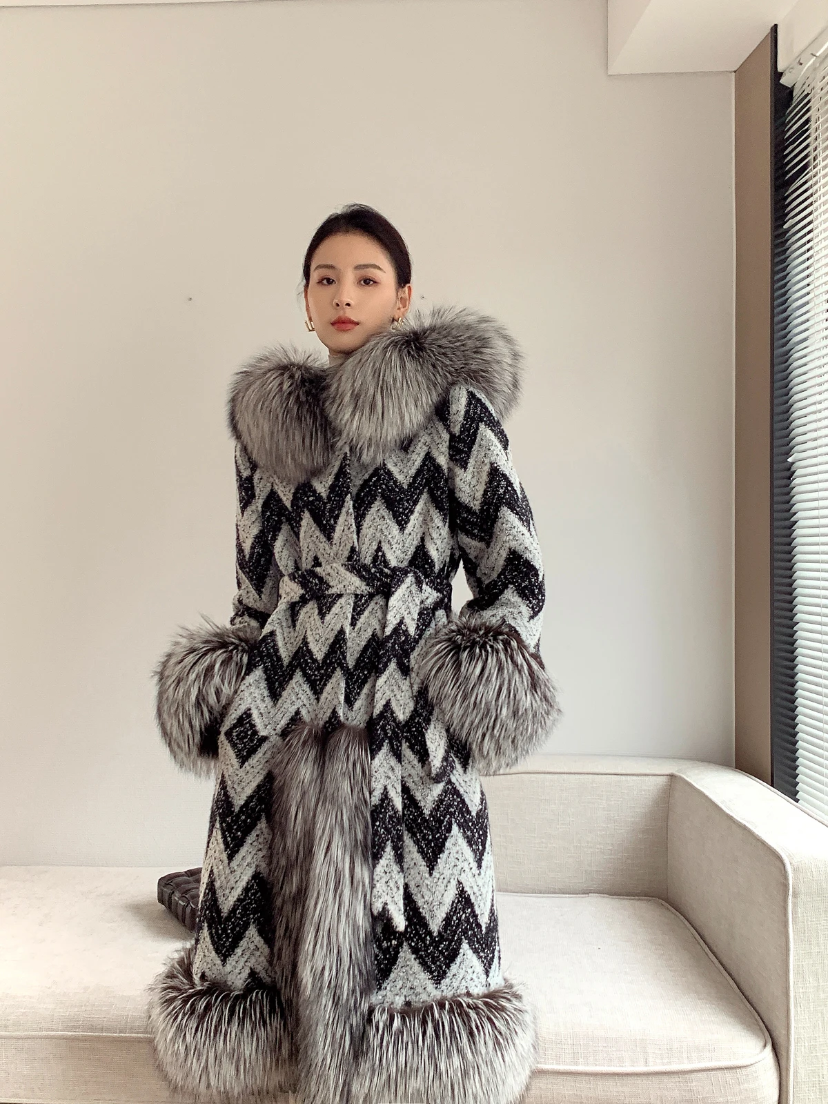 DT035 Winter New Laides Long Wool Cashmere Overcoat Plush Genuine Fox Fur Jacket Serrated Pattern Ladies Women's Outerwear
DT035 Winter New Laides Long Wool Cashmere Overcoat Plush Genuine Fox Fur Jacket Serrated Pattern Ladies Women's Outerwear