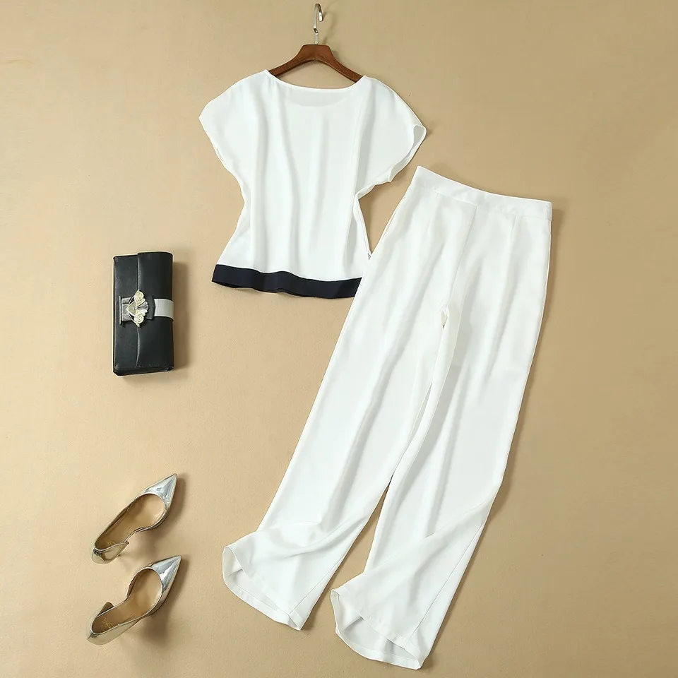 2020 European and American summer new women's Princess same round neck short sleeve top + straight trousers set
2020 European and American summer new women's Princess same round neck short sleeve top + straight trousers set