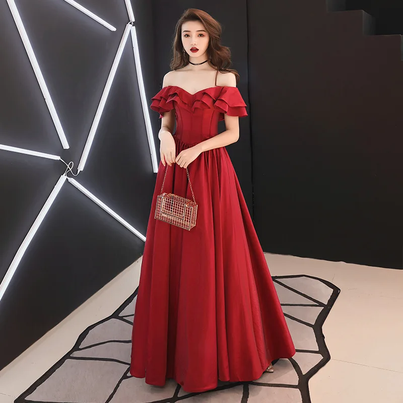 Strapless Sleeveless Cheongsams Bandage Sexy Burgundy Qipao Pleated Satin Formal Party Dresses Ruffle Women Robe De Soiree
Strapless Sleeveless Cheongsams Bandage Sexy Burgundy Qipao Pleated Satin Formal Party Dresses Ruffle Women Robe De Soiree