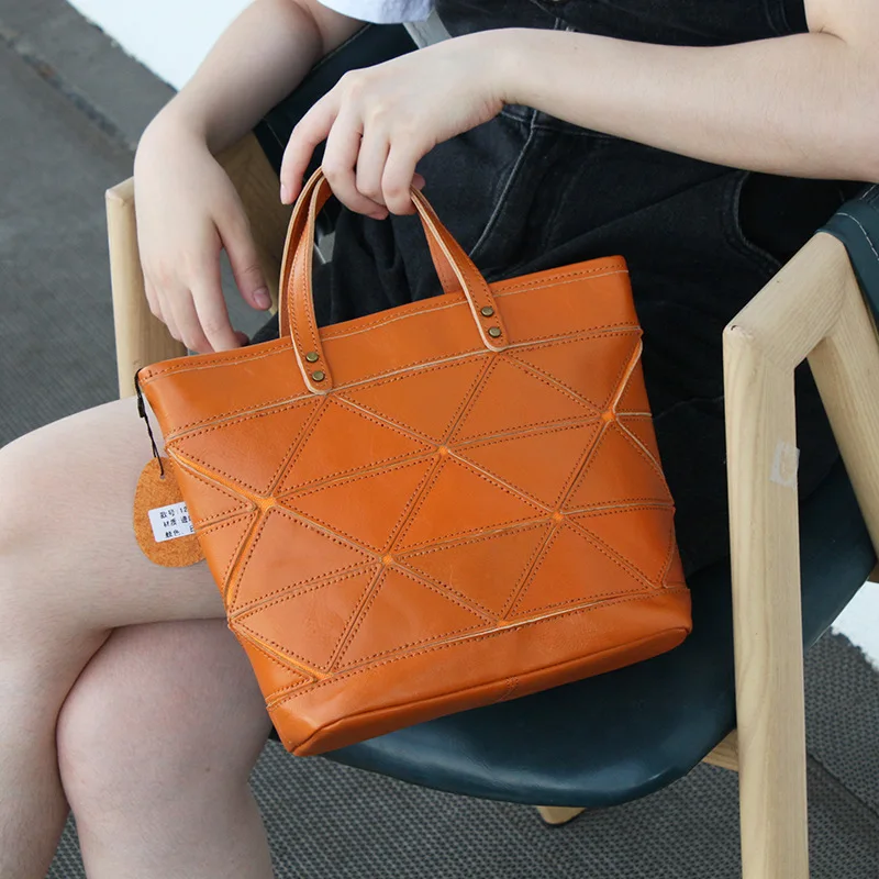 Luxury Genuine Leather Tote for Women Handbags Jigsaw Pattern Qualtiy Cowhide Shoulder Hand Bag Retro Purse Female Bucket 2021
Luxury Genuine Leather Tote for Women Handbags Jigsaw Pattern Qualtiy Cowhide Shoulder Hand Bag Retro Purse Female Bucket 2021
