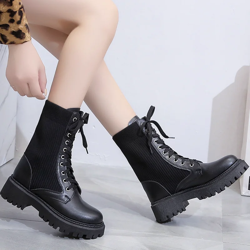 Женские повседневные ботинки на платформе, эластичные ботильоны на шнуровке, с круглым носком, на квадратном каблуке, осень 2021
Женские повседневные ботинки на платформе, эластичные ботильоны на шнуровке, с круглым носком, на квадратном каблуке, осень 2021