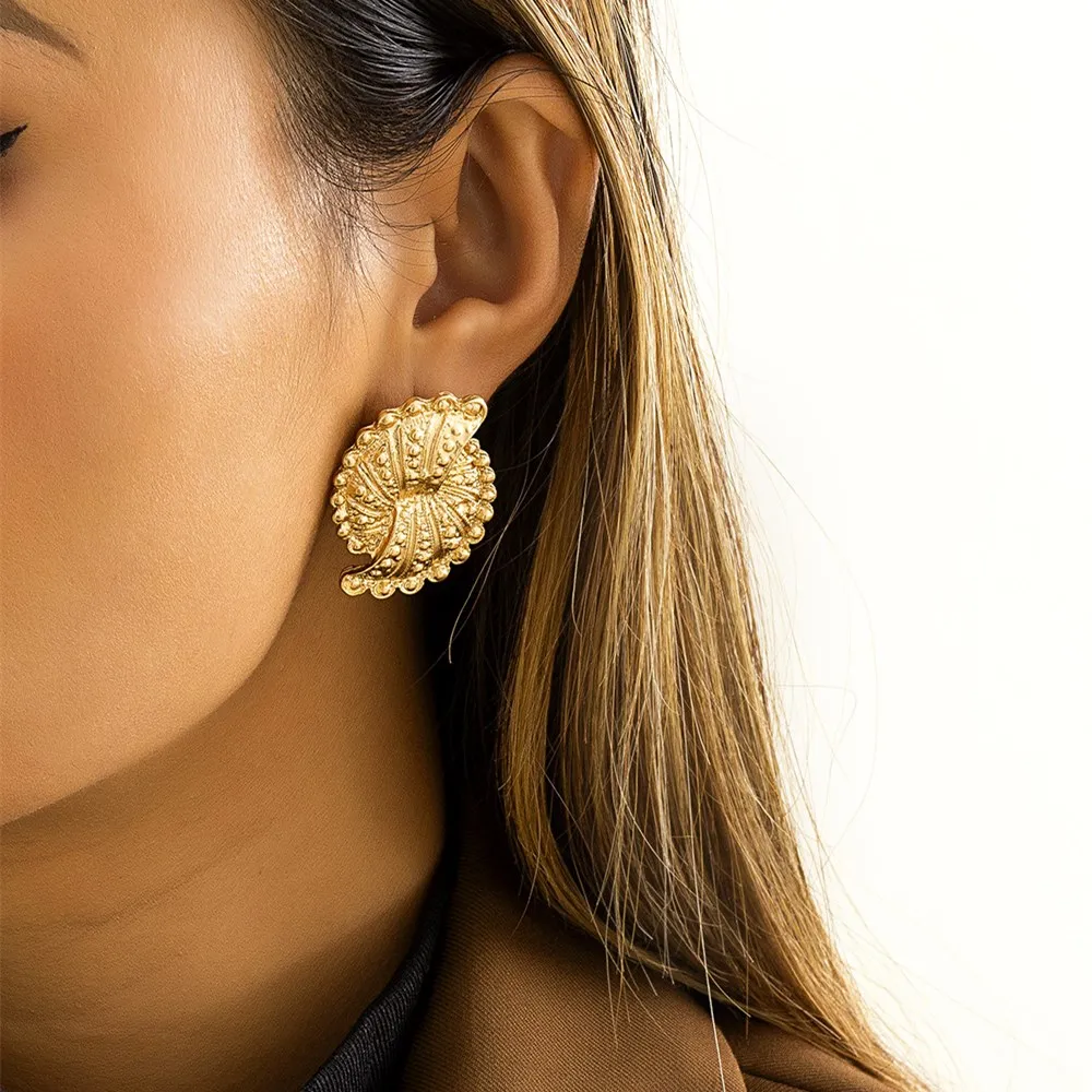 Cosysail Punk Sector Stud Earrings for Women 2022 Fashion Metal Flower Earrings Carved Palace Style Statement Jewelry
Cosysail Punk Sector Stud Earrings for Women 2022 Fashion Metal Flower Earrings Carved Palace Style Statement Jewelry