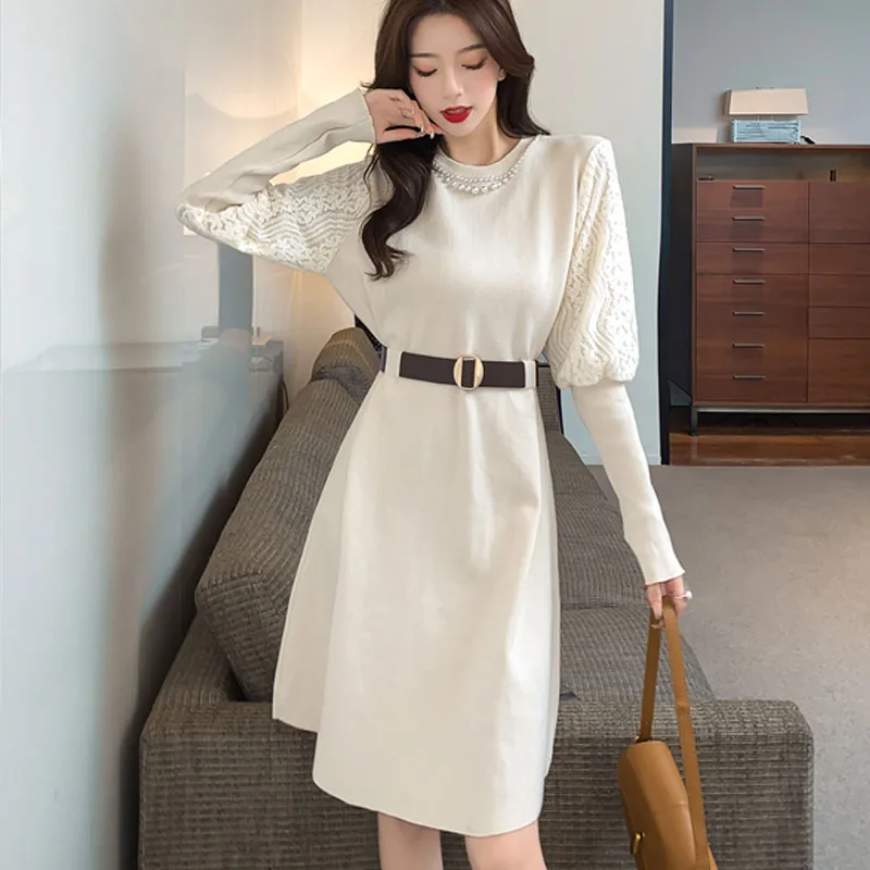 One-Piece Autumn/Winter New Korean Ladies Knitted Dress O Neck Beaded Lace Stitching Long-Sleeved A-Line Knitted Sweater Dress
One-Piece Autumn/Winter New Korean Ladies Knitted Dress O Neck Beaded Lace Stitching Long-Sleeved A-Line Knitted Sweater Dress