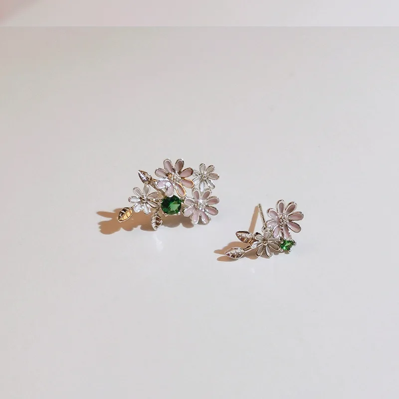 New Design 14K Gold Plated Plated Flower Stud Earrings For Women Luxury Jewelry Zircon Earrings
New Design 14K Gold Plated Plated Flower Stud Earrings For Women Luxury Jewelry Zircon Earrings
