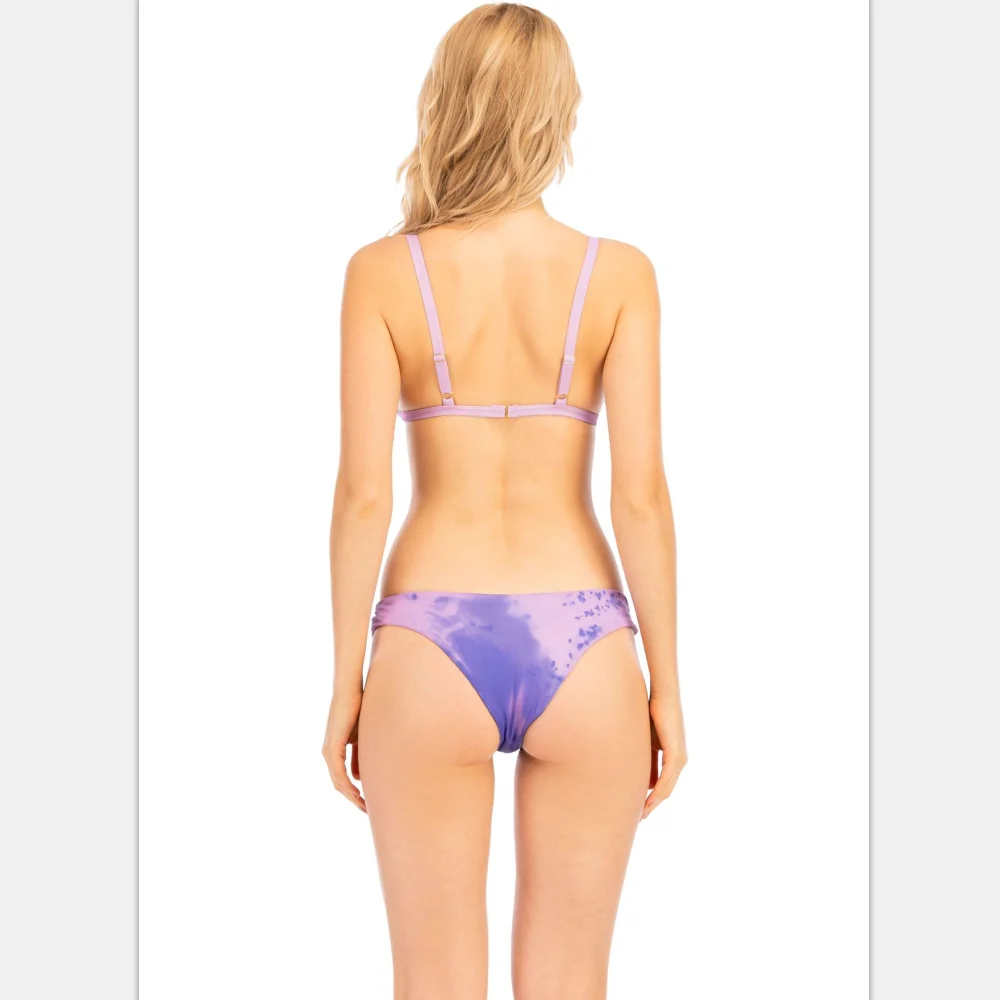 Hot sale warm feeling water color bikini female split two-piece swimsuit sexy swimwear Beachwea Women's swimsuits
Hot sale warm feeling water color bikini female split two-piece swimsuit sexy swimwear Beachwea Women's swimsuits