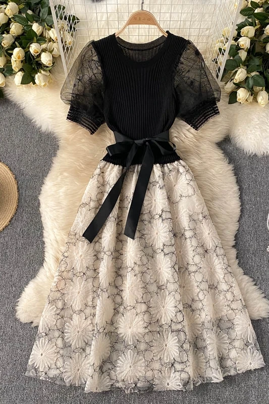 Women's High Waist A Line Dress Summer False Two Piece Patchwork Puff Sleeve Dress Female Short Sleeve Round Neck Korean Dress
Women's High Waist A Line Dress Summer False Two Piece Patchwork Puff Sleeve Dress Female Short Sleeve Round Neck Korean Dress