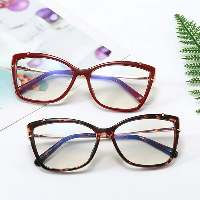 Brand Cat Eye Clear Glasses Women Transparent Glasses Optical Frame Vintage Eyewear Fashion Anti-blue Light Glasses Shades UV400 
Brand Cat Eye Clear Glasses Women Transparent Glasses Optical Frame Vintage Eyewear Fashion Anti-blue Light Glasses Shades UV400