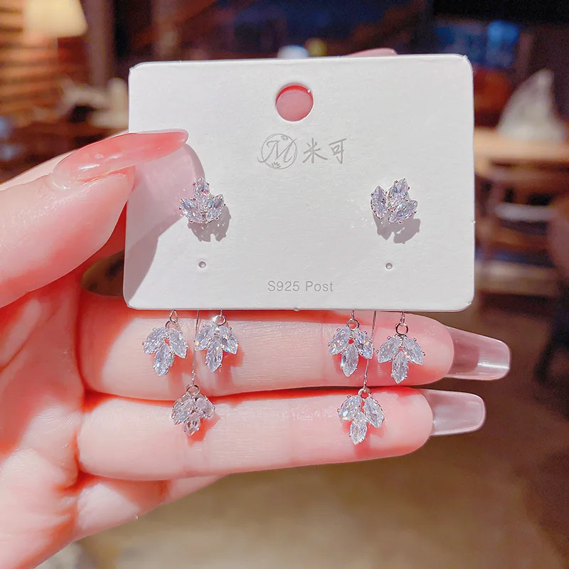 2021 Fashion Body Accessories Earrings For Women Maple Leaf Plant Shape Earrings Korean Style Suitable Wedding Banquet Jewelry
2021 Fashion Body Accessories Earrings For Women Maple Leaf Plant Shape Earrings Korean Style Suitable Wedding Banquet Jewelry