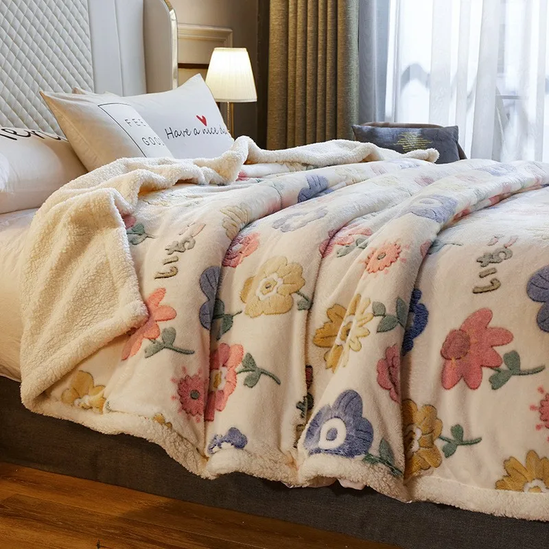 Thick man-made lamb's wool winter nap double-layer blanket covering warm coral fleece flannel duvet cover comfortable cozy quilt
Thick man-made lamb's wool winter nap double-layer blanket covering warm coral fleece flannel duvet cover comfortable cozy quilt