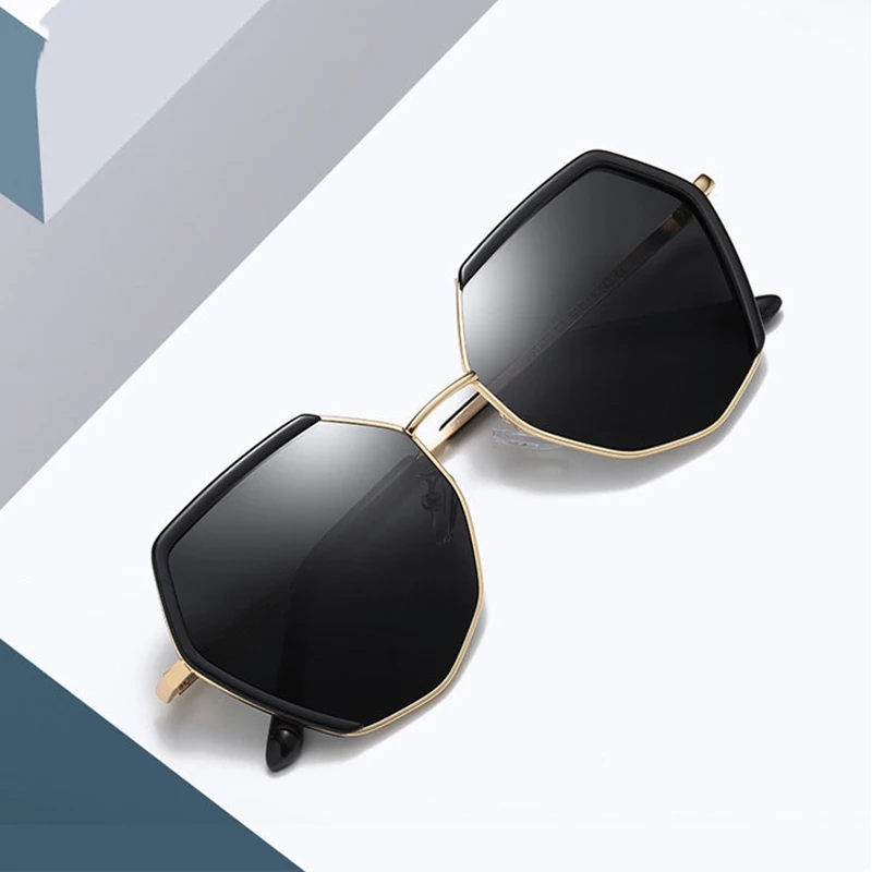 2021 Polarized Women's Sunglasses Gradient Lens Luxury Sun Glasses High Quality Female polygon Eyeglasses
2021 Polarized Women's Sunglasses Gradient Lens Luxury Sun Glasses High Quality Female polygon Eyeglasses
