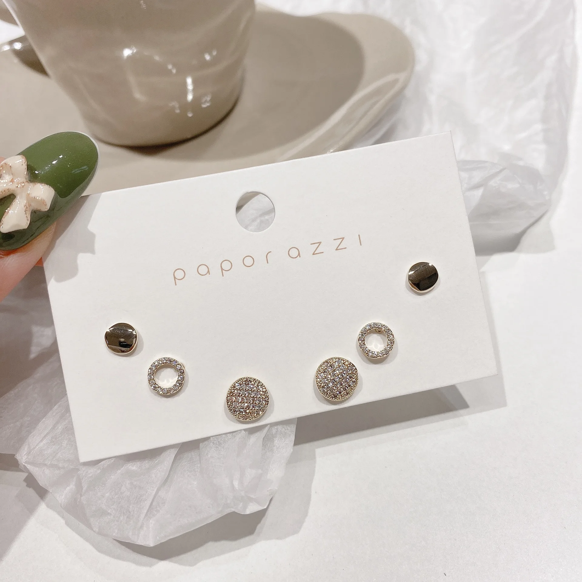 Korean Style Simple Set Earrings Silver Plated Full Zirconium Inlaid Round Studs All-Match Fashion Petite Gift
Korean Style Simple Set Earrings Silver Plated Full Zirconium Inlaid Round Studs All-Match Fashion Petite Gift