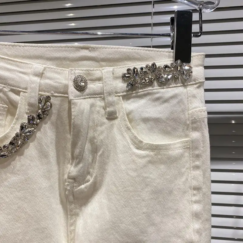 Female White Denim Pants 2021 Spring New Fashionable Trousers Large Particle Rhinestone Shiny Stretch Slim Pencil Women Jeans
Female White Denim Pants 2021 Spring New Fashionable Trousers Large Particle Rhinestone Shiny Stretch Slim Pencil Women Jeans