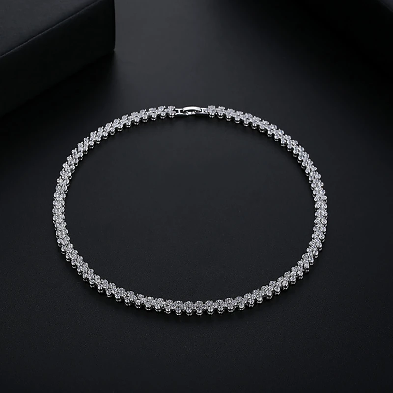 Fashionable Simple Women's Choker Necklace Charming Female Wedding Party Jewelry Chain Trendy Ladies Accessories Gifts 
Fashionable Simple Women's Choker Necklace Charming Female Wedding Party Jewelry Chain Trendy Ladies Accessories Gifts