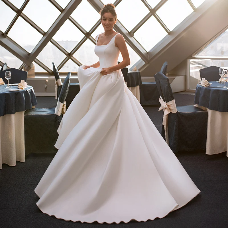 FDHAOLU FU208 Wedding Dress 2021 Charming Square Neck Court Train Pleats Sleeveless Backless Bridal Gowns A Line High Quality
FDHAOLU FU208 Wedding Dress 2021 Charming Square Neck Court Train Pleats Sleeveless Backless Bridal Gowns A Line High Quality