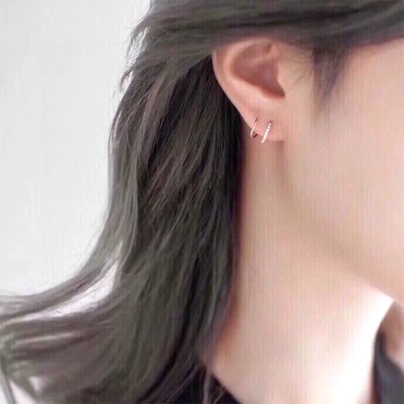 LUOWEND 18K White/Rose Gold Earrings AU750 Women Hoop Earrings Real Natural Diamond Earring Fashion INS Style for Young Lady
LUOWEND 18K White/Rose Gold Earrings AU750 Women Hoop Earrings Real Natural Diamond Earring Fashion INS Style for Young Lady