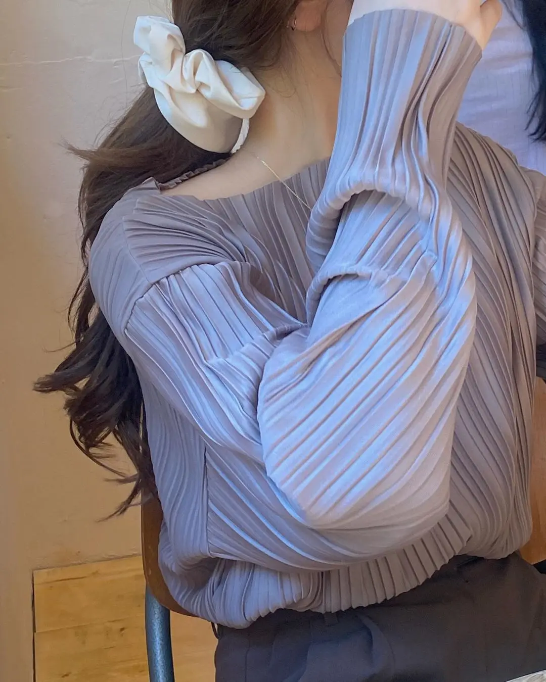 Korean Chic Elegant Young Early Autumn New Temperament Youthful-Looking Purple Pleated Long-Sleeved Shirt Women's Bottoming
Korean Chic Elegant Young Early Autumn New Temperament Youthful-Looking Purple Pleated Long-Sleeved Shirt Women's Bottoming