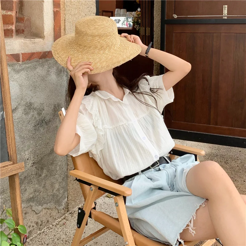 2021 summer new Korean version of white loose collar short-sleeved shirt niche design sense is thin top women
2021 summer new Korean version of white loose collar short-sleeved shirt niche design sense is thin top women