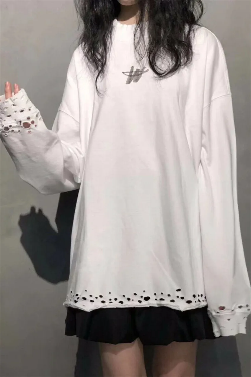 Damage New Hole WE11DONE Men Women 1:1 Top-Quality Long sleeve welldone T-shirt Tees oversized t shirt best seller
Damage New Hole WE11DONE Men Women 1:1 Top-Quality Long sleeve welldone T-shirt Tees oversized t shirt best seller