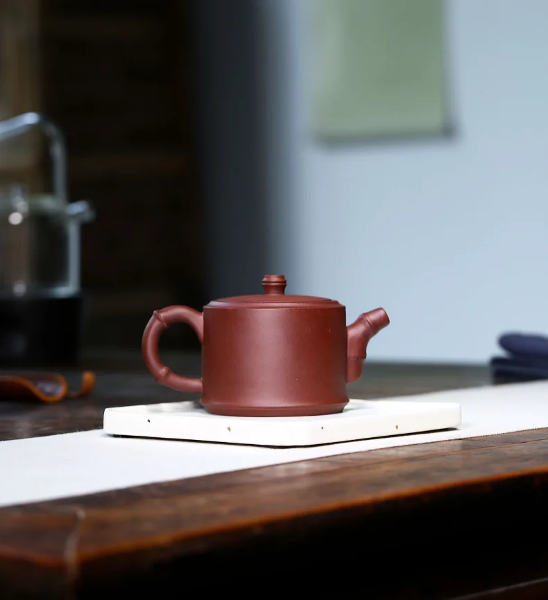Zhu Duan Cha China Kettle Ceramic Teapot For Tea Puer Oolong Tea Set Handmade
Zhu Duan Cha China Kettle Ceramic Teapot For Tea Puer Oolong Tea Set Handmade