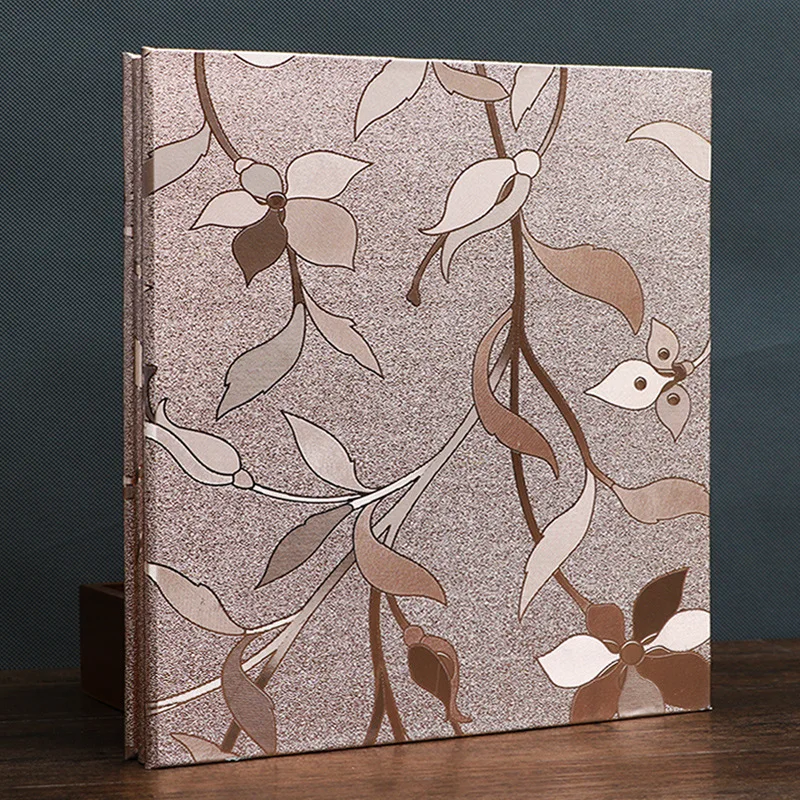 Gold 12-inch PU Leather Photo Album Vintage Carved Handmade DIY Insert Scrapbook Memory Paste Type DIY Film Couple Creative Gift
Gold 12-inch PU Leather Photo Album Vintage Carved Handmade DIY Insert Scrapbook Memory Paste Type DIY Film Couple Creative Gift