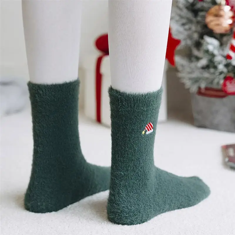 15 Pairs Adorable Floor Socks Christmas Theme Warm Socks Cold Protection Stocking
15 Pairs Adorable Floor Socks Christmas Theme Warm Socks Cold Protection Stocking