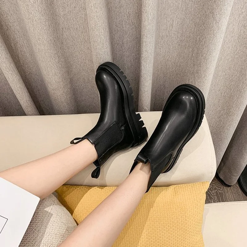 Ladies Chelsea Boots Plus Velvet Warm Motorcycle Boots Women Ankle Boots 2021 New Platform Fashion Black Boots All-match ботинки
Ladies Chelsea Boots Plus Velvet Warm Motorcycle Boots Women Ankle Boots 2021 New Platform Fashion Black Boots All-match ботинки