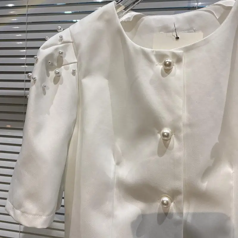 2021 Summer New Fashion Solid Color Pearl Beaded Shirt Ladies Round Neck Single Breasted Puff Sleeve Top For Women
2021 Summer New Fashion Solid Color Pearl Beaded Shirt Ladies Round Neck Single Breasted Puff Sleeve Top For Women